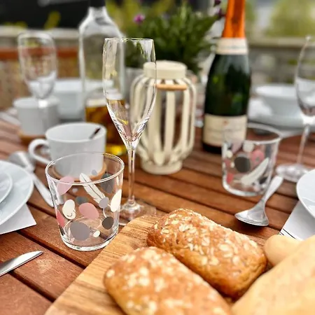 Cozy And Modern With A Countryside Feeling In 卑爾根