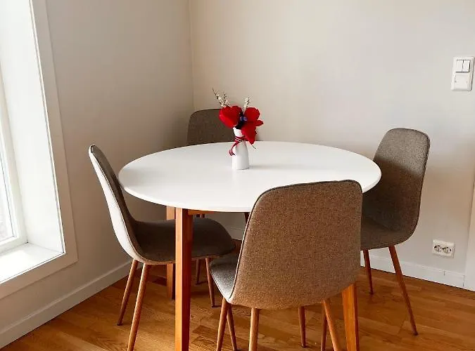 Cozy And Modern With A Countryside Feeling In * Μπέργκεν