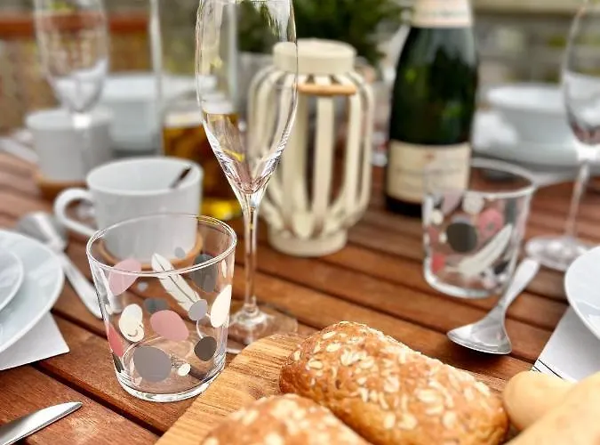 Cozy And Modern With A Countryside Feeling In Μπέργκεν